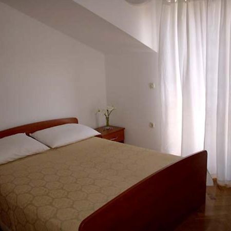Sućuraj Apartments Vini And Ivana חדר תמונה