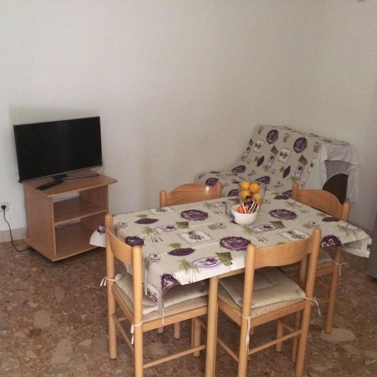 Sućuraj Apartments Vini And Ivana מראה חיצוני תמונה