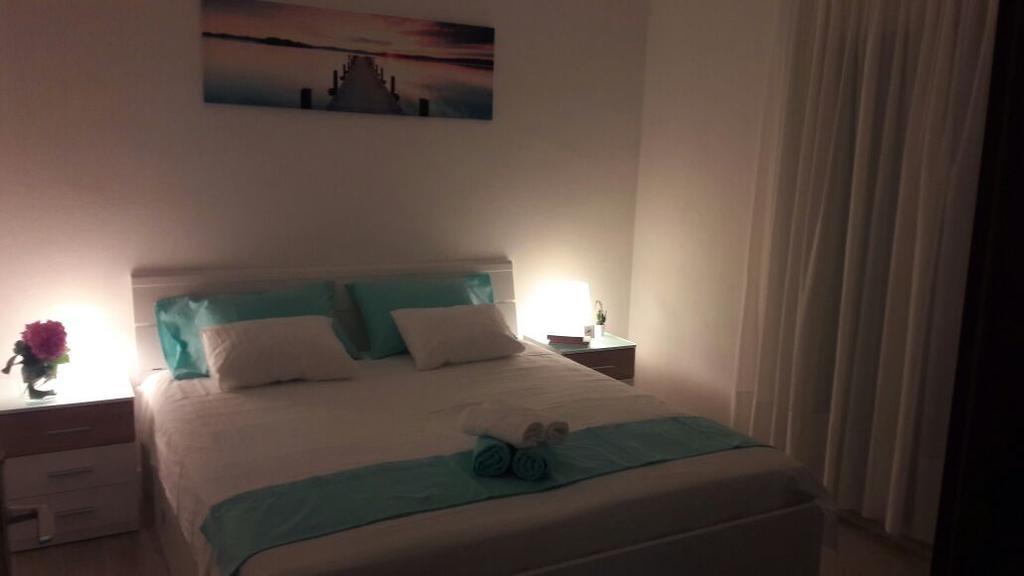 Sućuraj Apartments Vini And Ivana מראה חיצוני תמונה