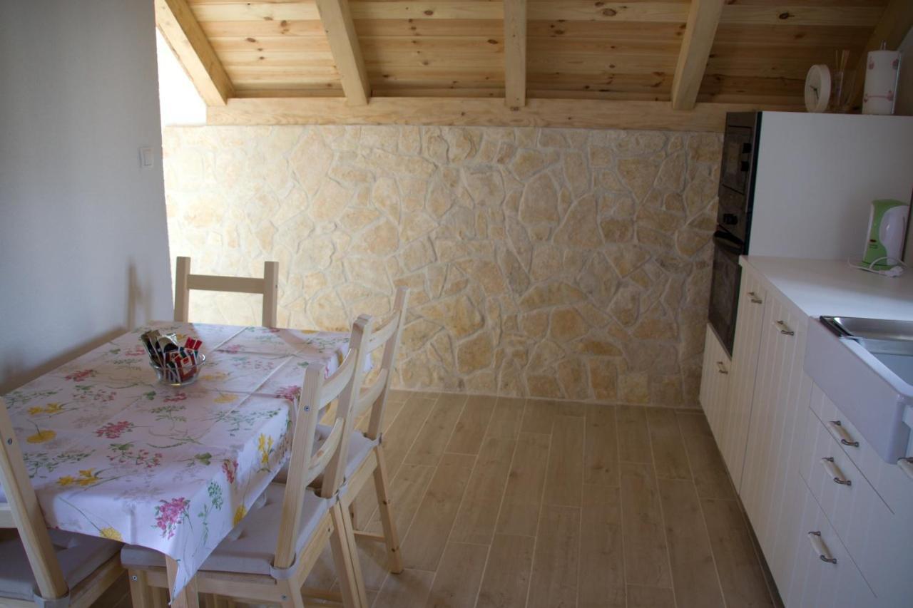 Sućuraj Apartments Vini And Ivana מראה חיצוני תמונה